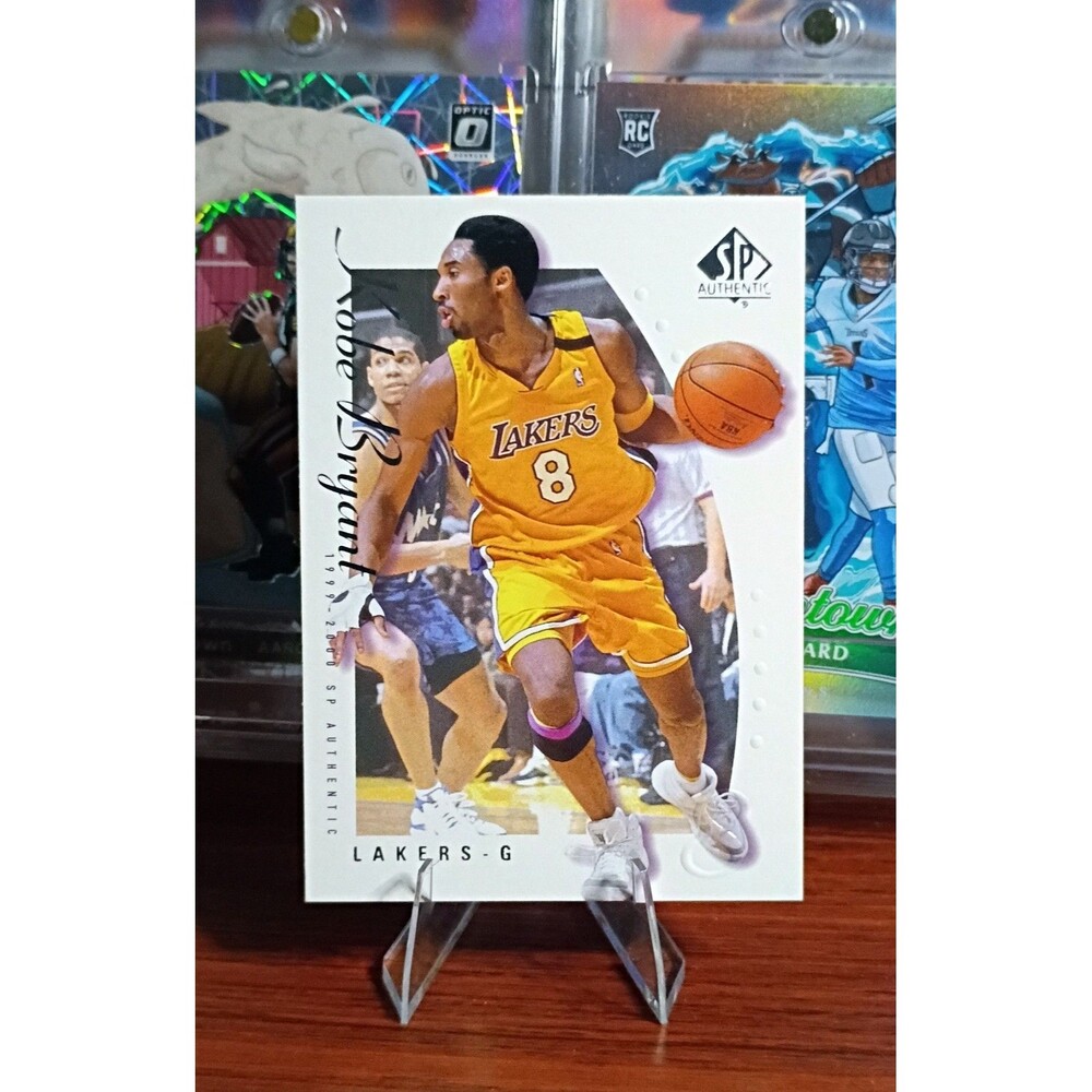 1999-00 SP Authentic - Kobe Bryant #38 Invest